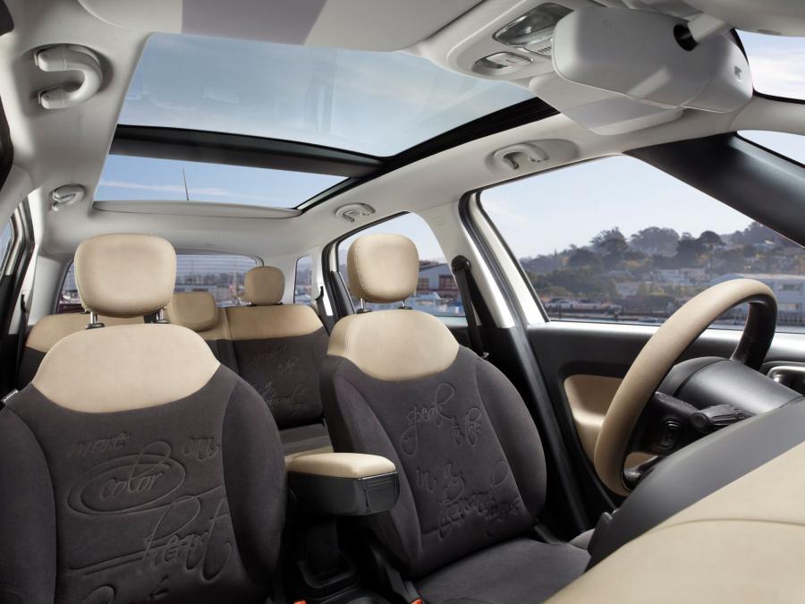  Fiat 500L 2013 года  (US) (фото 31 из 40)